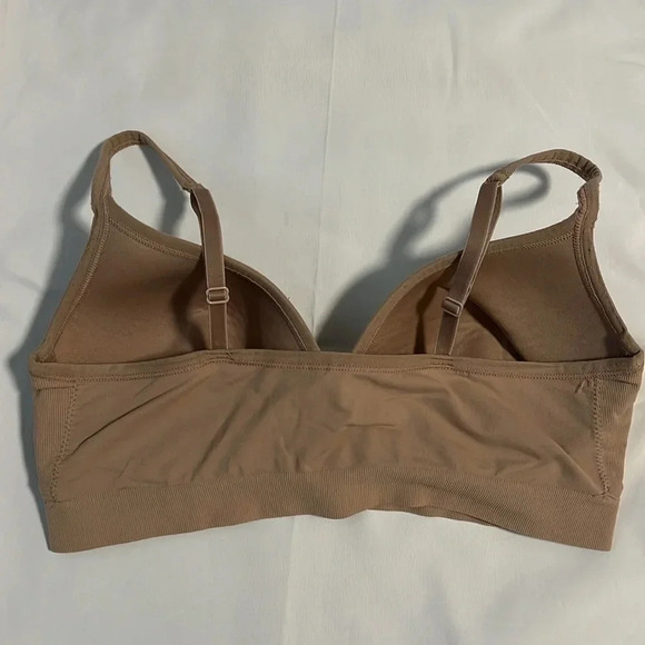 Contour Lightly Padded  Seamless Bra, Size M - Picture 3 of 5